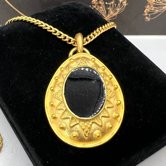 Leslie Block Gold Etruscan Necklace - Picture 3 of 6